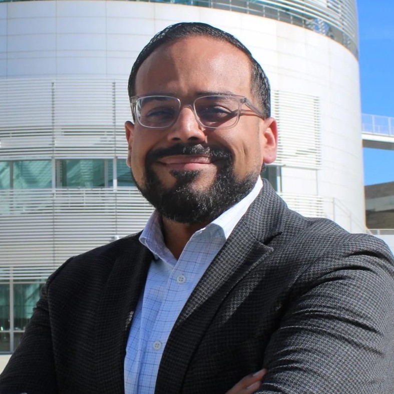 Peter Ortize Headshot